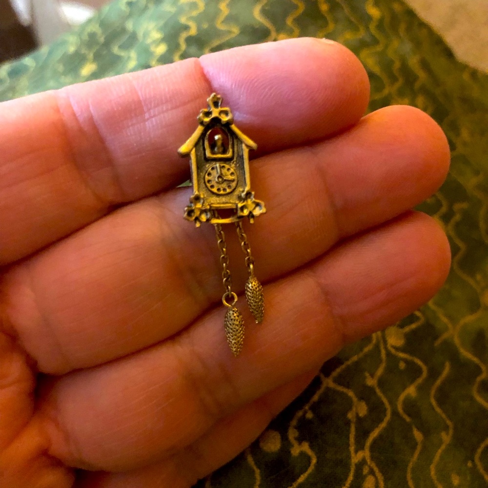 Avon Cuckoo Clock Lapel Pin